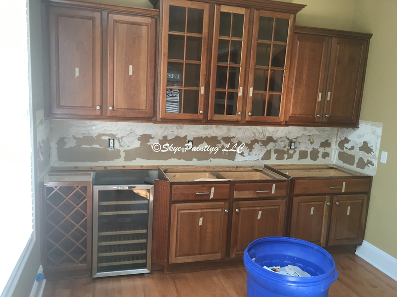 Kitchen cabinets before painting. skye painting